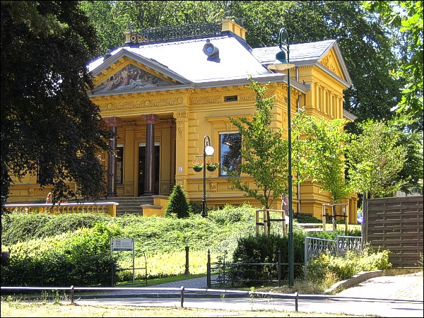 Gelbe Villa in Heringsdorf